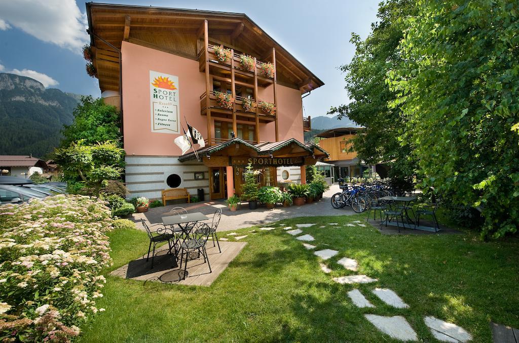 Sporthotel Rosatti Dimaro Exterior photo